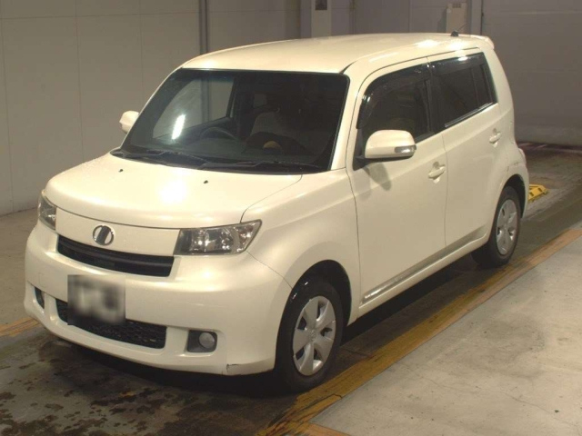 TOYOTA BB 2010