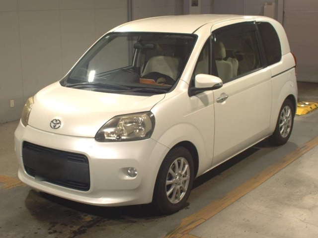 TOYOTA PORTE 2012