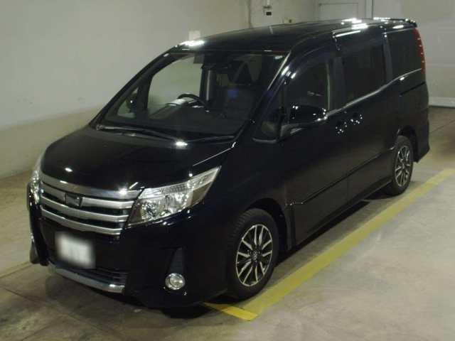 TOYOTA NOAH 2017