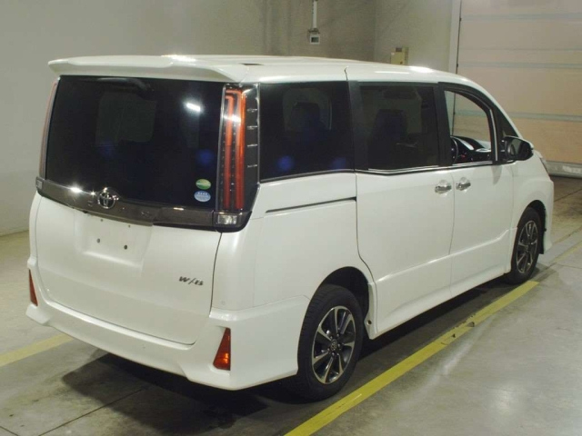 TOYOTA NOAH 2020