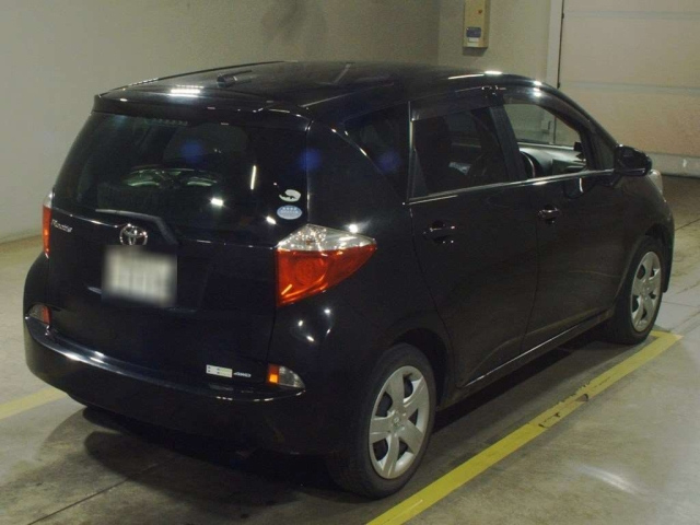 TOYOTA RACTIS 2011