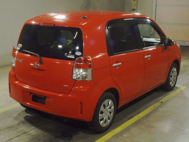 TOYOTA SPADE 2015