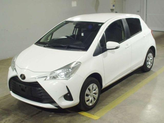 TOYOTA VITZ 2019