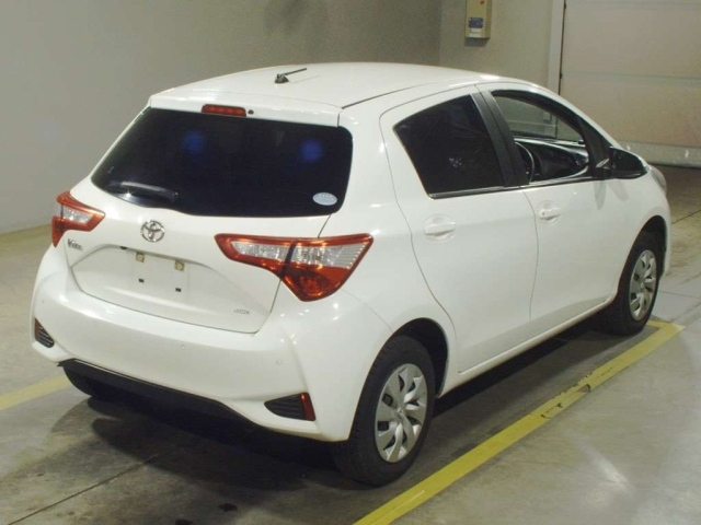 TOYOTA VITZ 2019