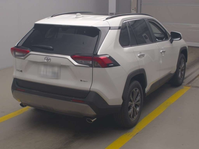 TOYOTA RAV4 2025