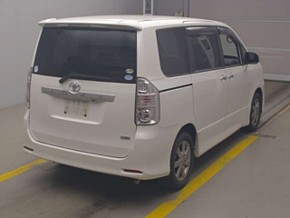 TOYOTA VOXY 2008