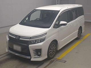 TOYOTA VOXY 2015
