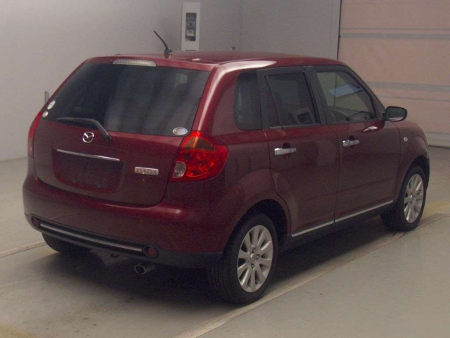 MAZDA VERISA 2013