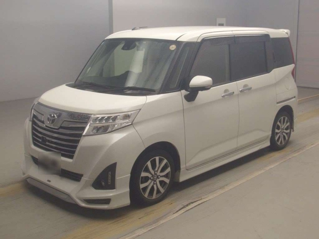 TOYOTA ROOMY 2016