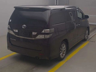 TOYOTA VELLFIRE 2010