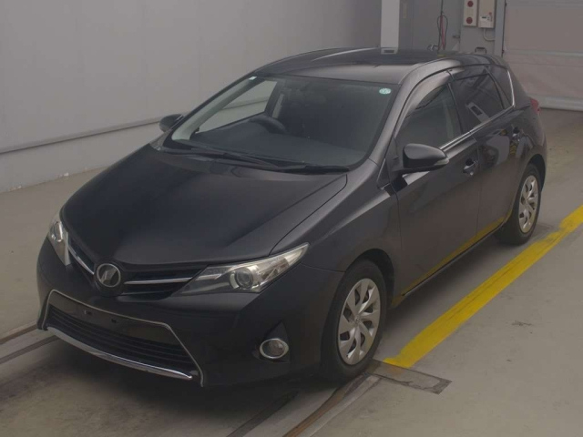 TOYOTA AURIS 2013
