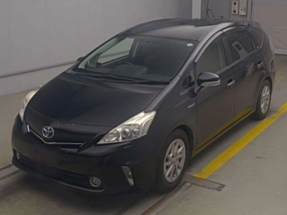 TOYOTA PRIUS ALPHA 2012
