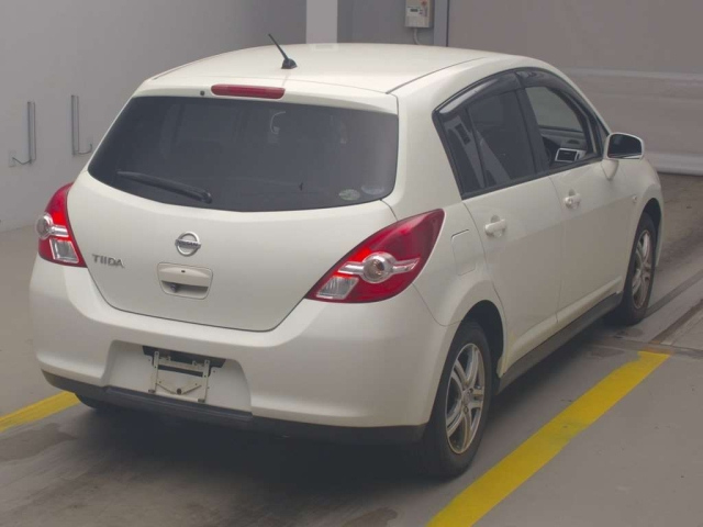 NISSAN TIIDA 2011