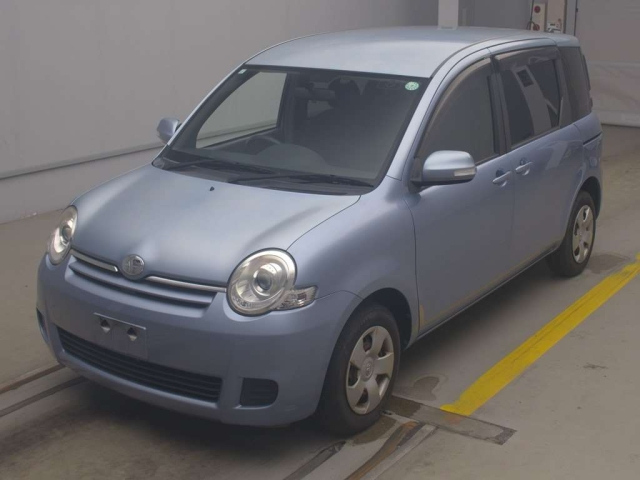 TOYOTA SIENTA 2013