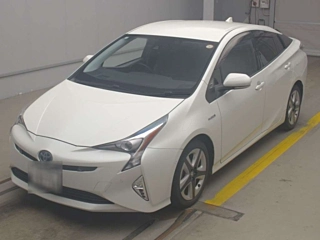 TOYOTA PRIUS 2016