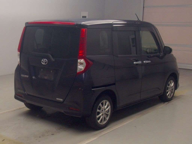TOYOTA ROOMY 2022