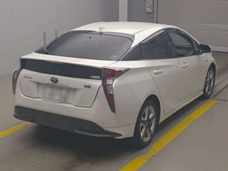 TOYOTA PRIUS 2016
