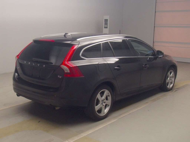 VOLVO V60 2013