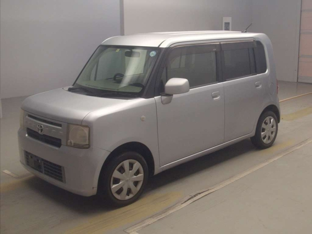 TOYOTA PIXIS SPACE 2013