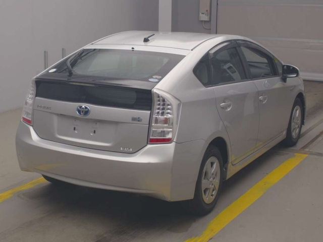 TOYOTA PRIUS 2010