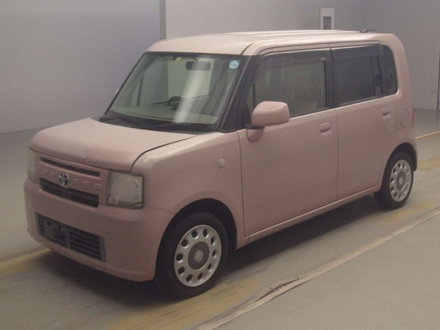 TOYOTA PIXIS SPACE 2015