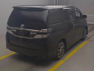 TOYOTA VELLFIRE 2013
