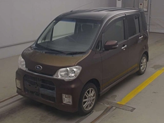 SUBARU LUCRA 2010