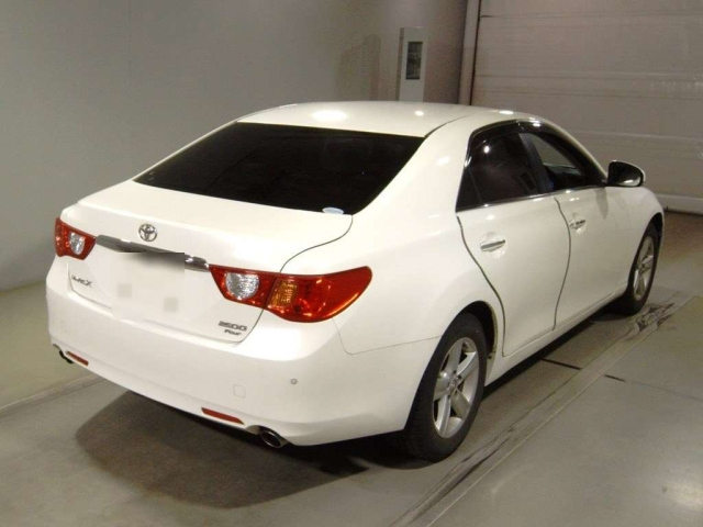 TOYOTA MARK X 2012