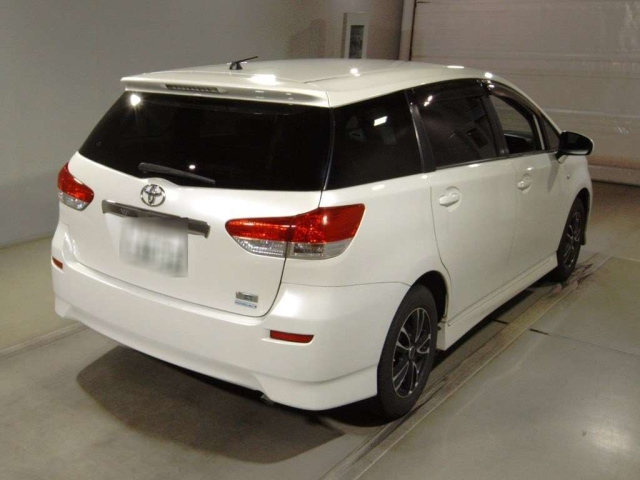 TOYOTA WISH 2011