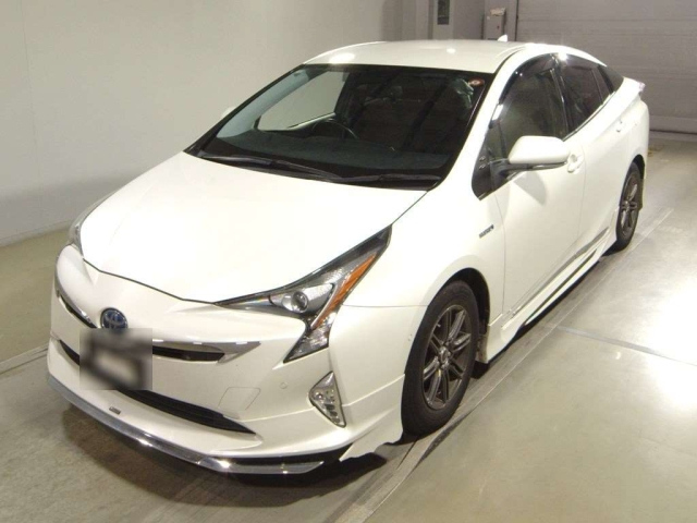 TOYOTA PRIUS 2018