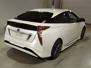 TOYOTA PRIUS 2018