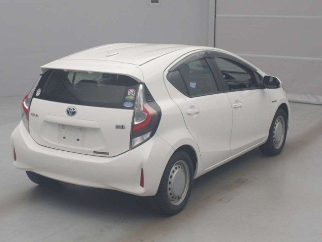 TOYOTA AQUA 2020