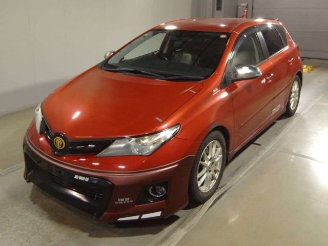 TOYOTA AURIS 2012