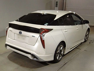 TOYOTA PRIUS 2017