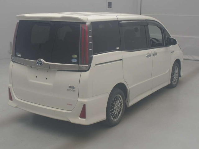TOYOTA NOAH 2019