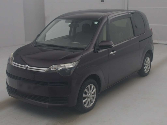 TOYOTA SPADE 2016