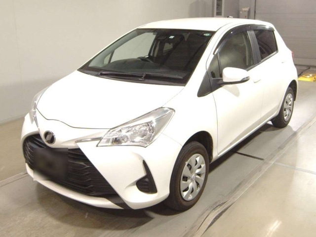 TOYOTA VITZ 2019