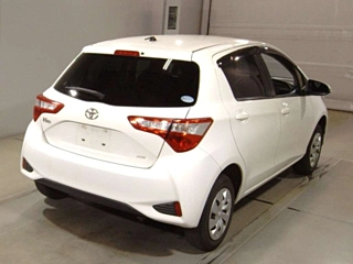 TOYOTA VITZ 2019