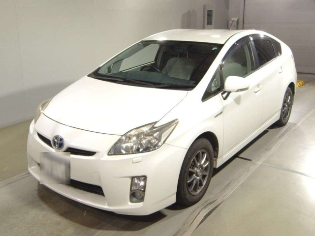 TOYOTA PRIUS 2011