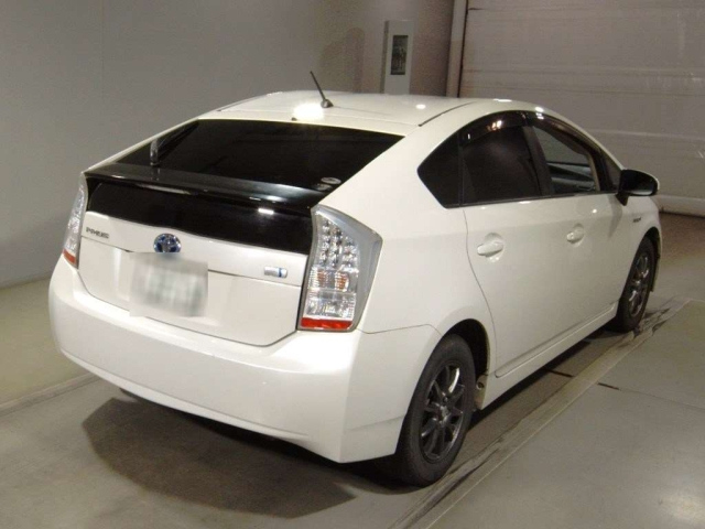 TOYOTA PRIUS 2011