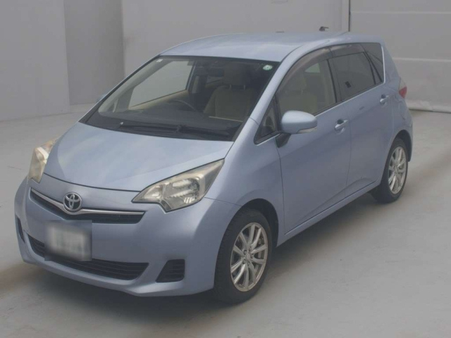 TOYOTA RACTIS 2013