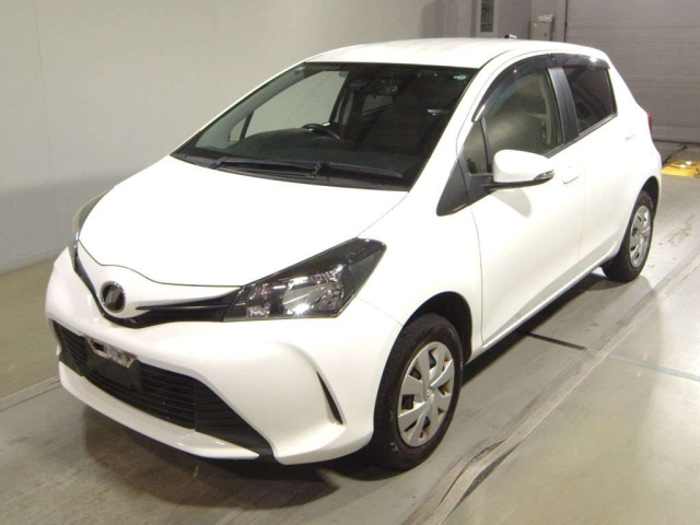 TOYOTA VITZ 2016