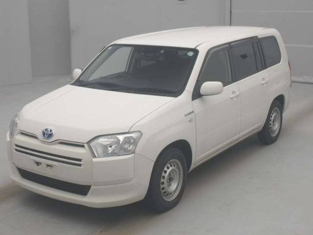 TOYOTA SUCCEED 2020