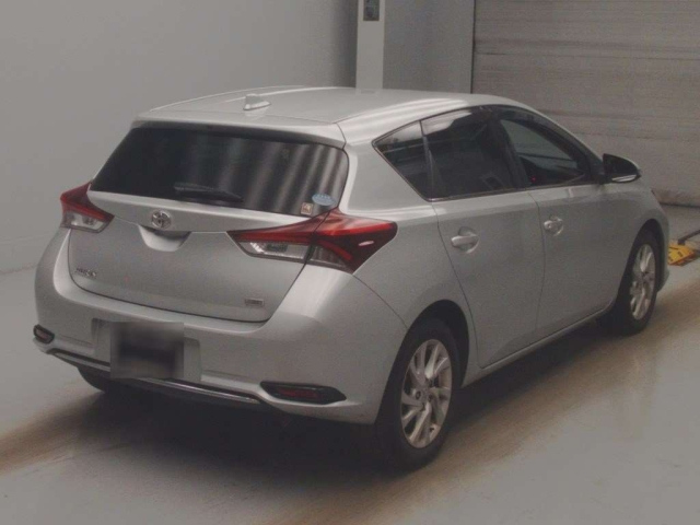 TOYOTA AURIS 2015