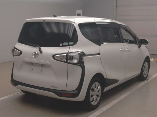 TOYOTA SIENTA 2018