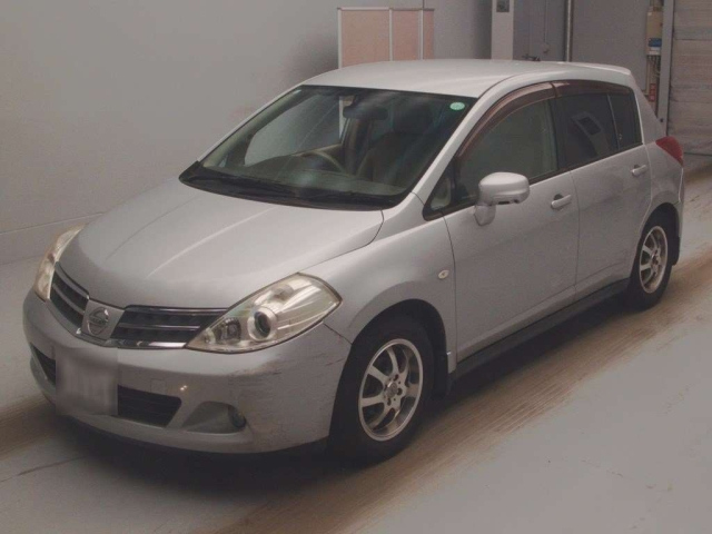 NISSAN TIIDA 2009