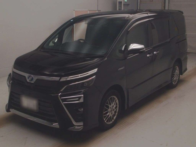 TOYOTA VOXY 2018