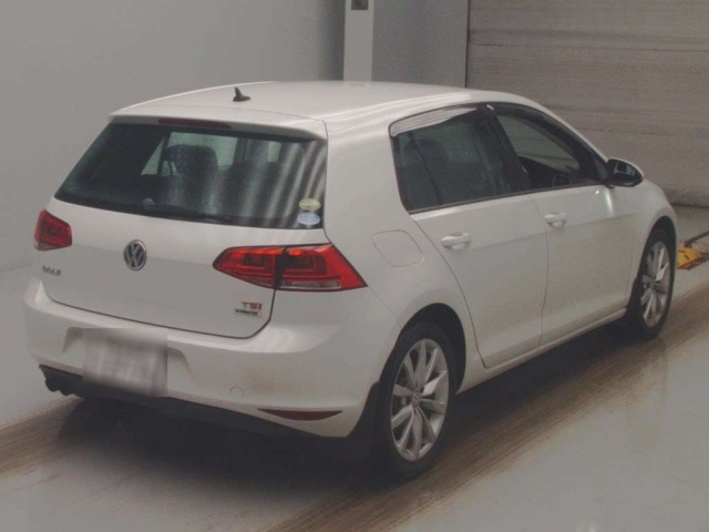 VOLKSWAGEN GOLF 2015