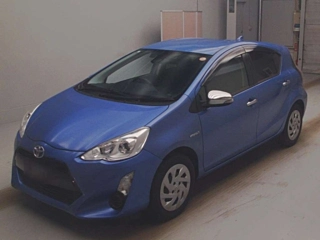 TOYOTA AQUA 2017
