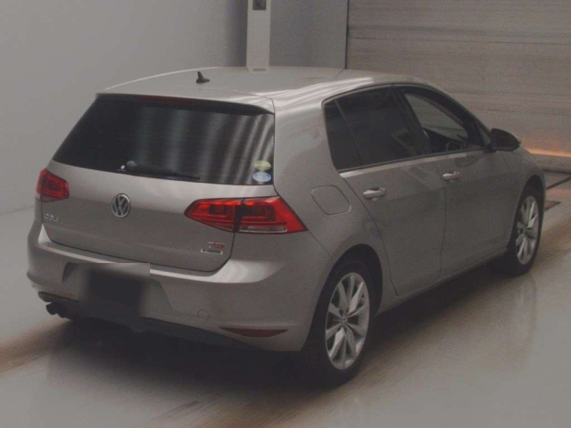 VOLKSWAGEN GOLF 2015